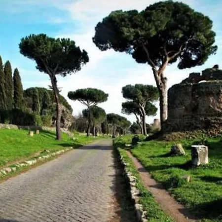 Basilica San Giovanni Appia Antica A Casa Di Amici Apartment Rome